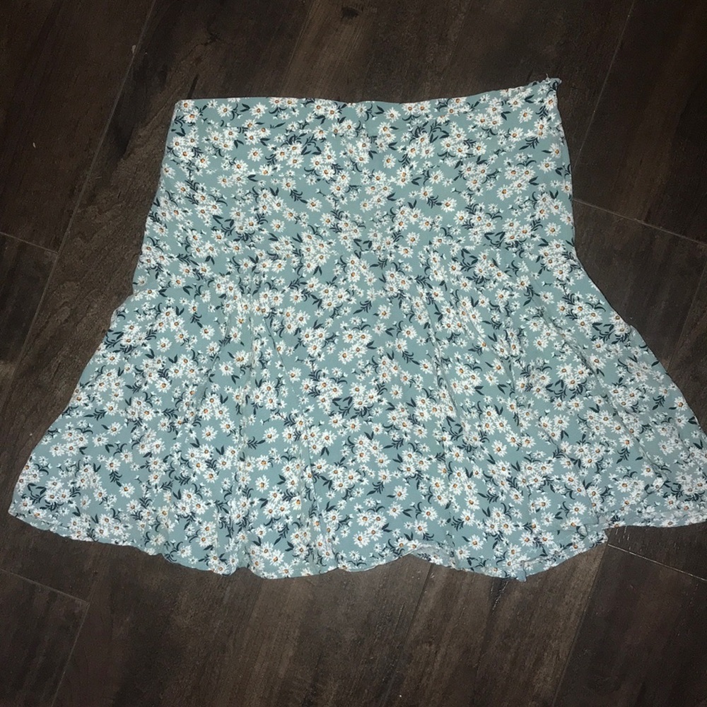 NWOT Zara floral skort